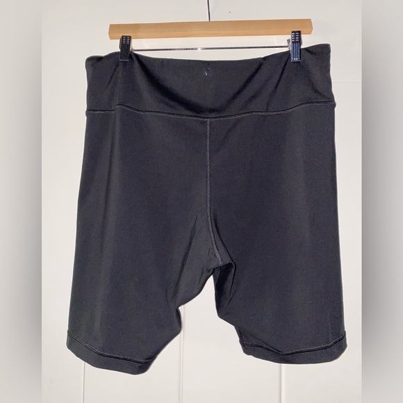 Victoria Secret Love Cloud High Waist On Point Short Workout Running Women XXL - Picture 6 of 7